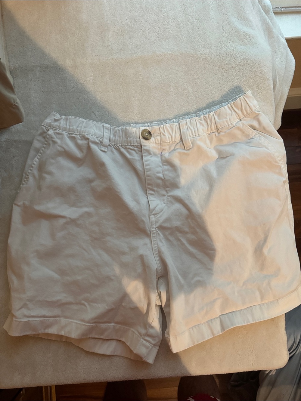 Men’s White Chubbies 5.5 inch shorts
